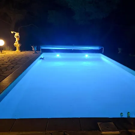 Σπίτι διακοπών Maison Avec Piscine Et Jacuzzi *