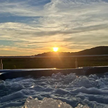 Maison Avec Piscine Et Jacuzzi *